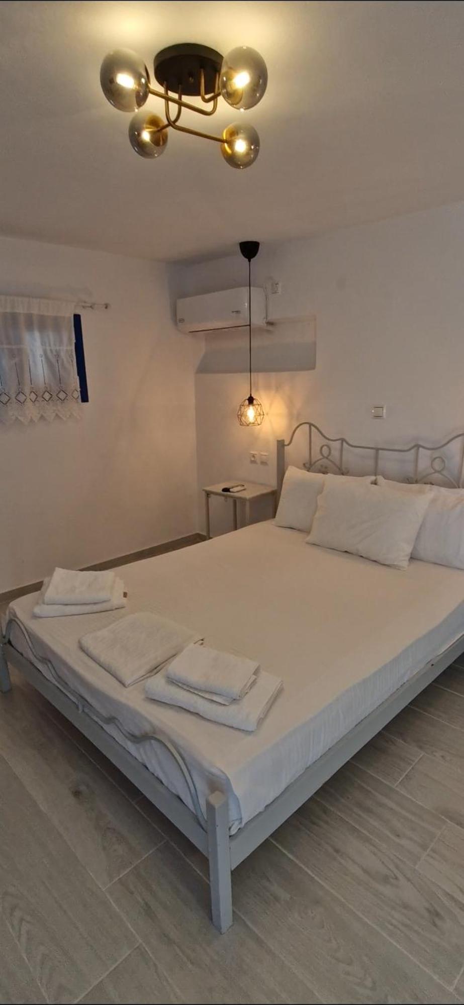 Anamnisi Studio Apartment Adamantas  Bagian luar foto