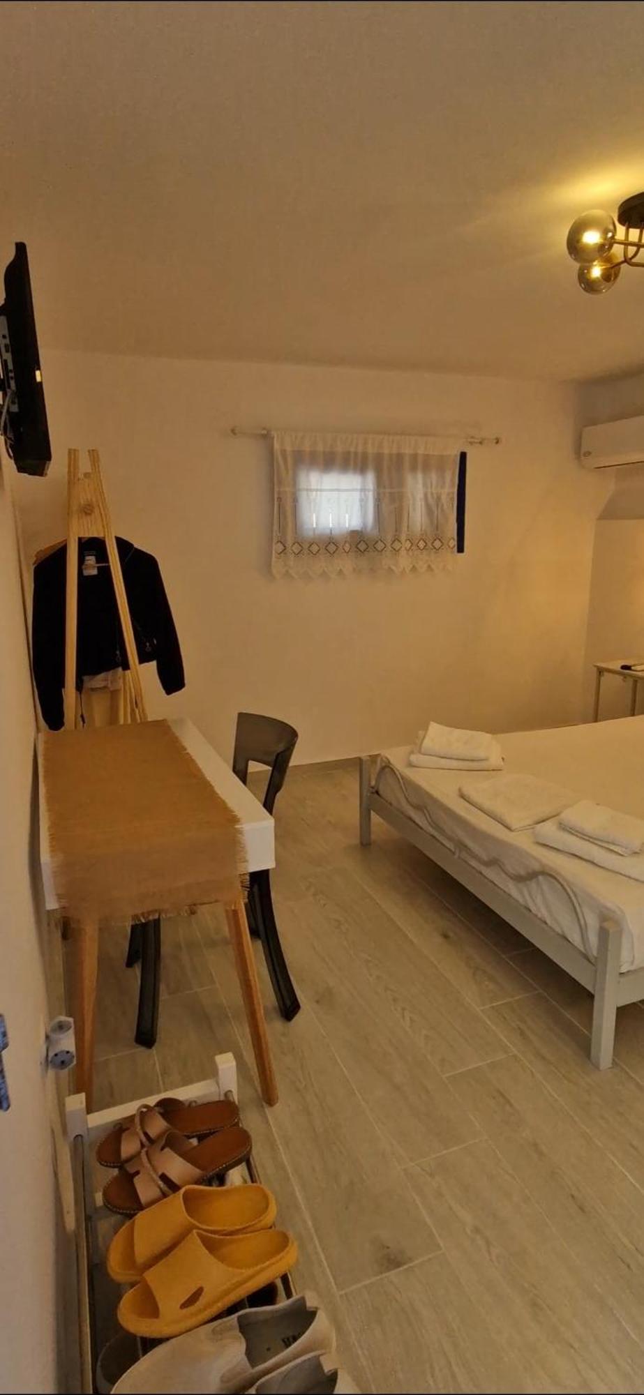 Anamnisi Studio Apartment Adamantas  Bagian luar foto